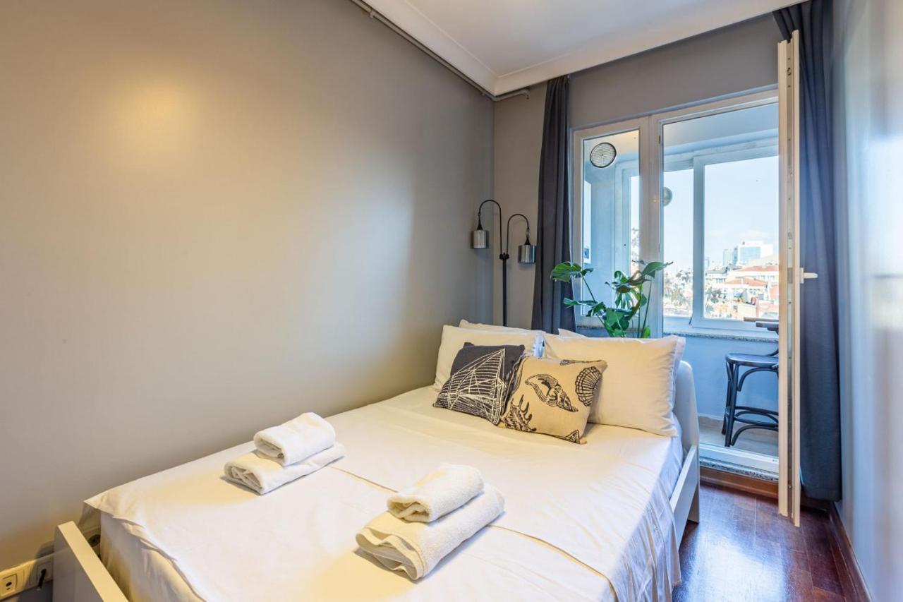 Outstanding Flat With Calming View Nisantasi Apartment