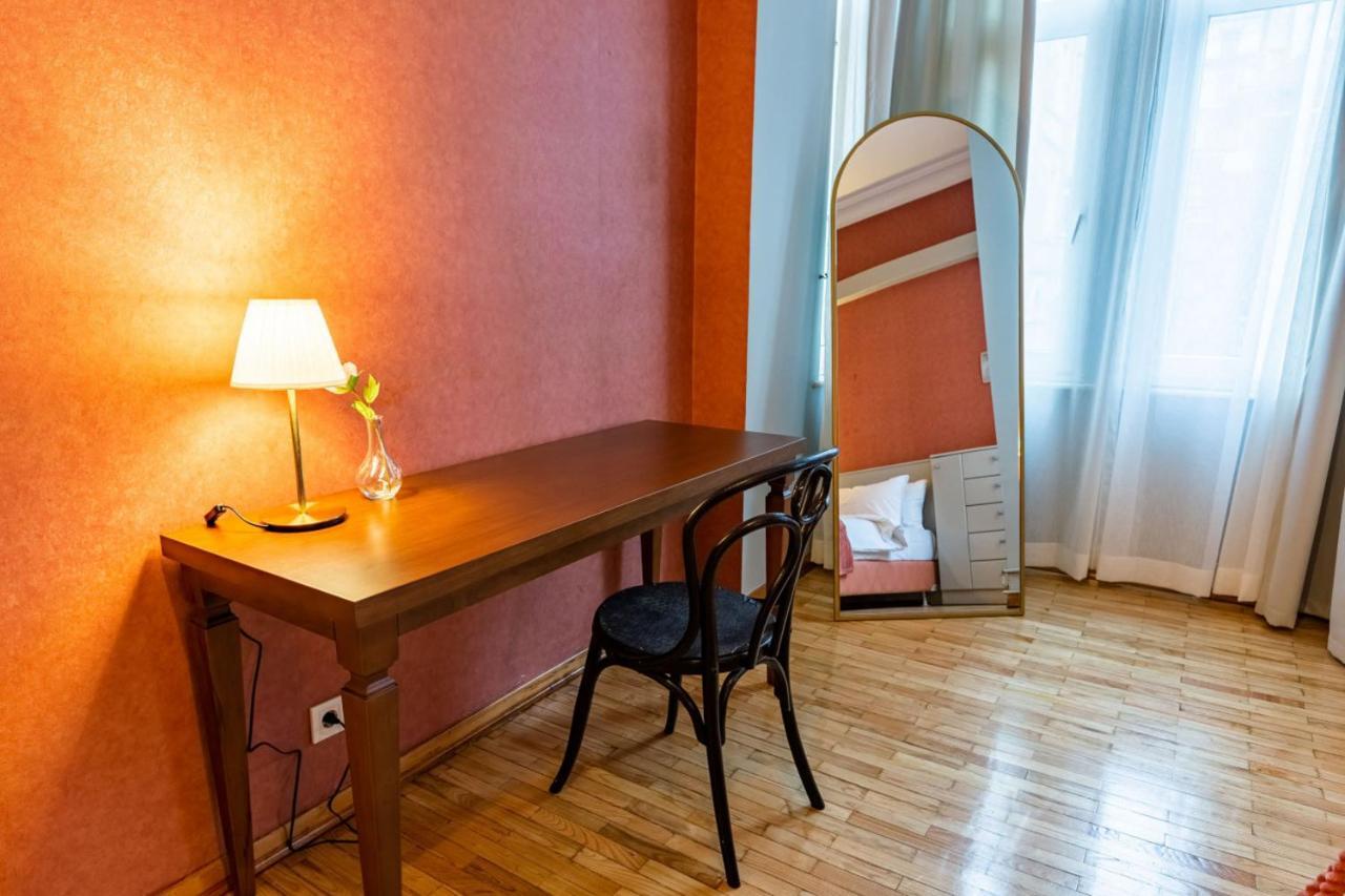 Enchanting Flat In Beyoglu With Bosphorus View Apartment *
