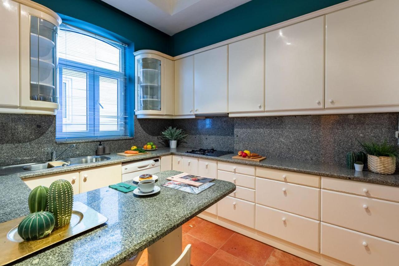 Enchanting Flat In Beyoglu With Bosphorus View * Istanbul