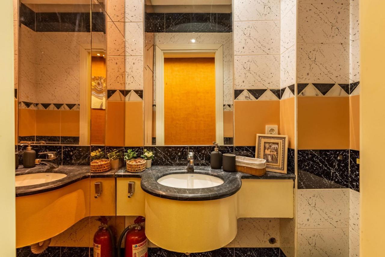 Enchanting Flat In Beyoglu With Bosphorus View *