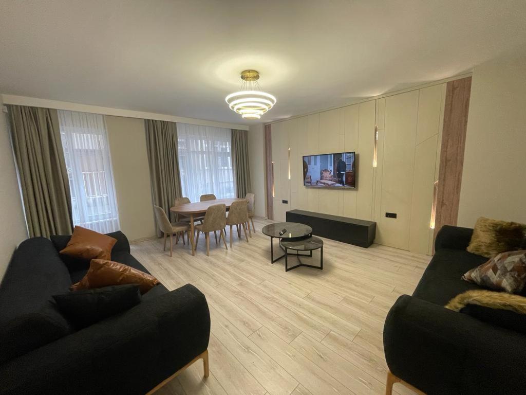 Apartment Center Apartment, Sisli, Near Metro Istanbul