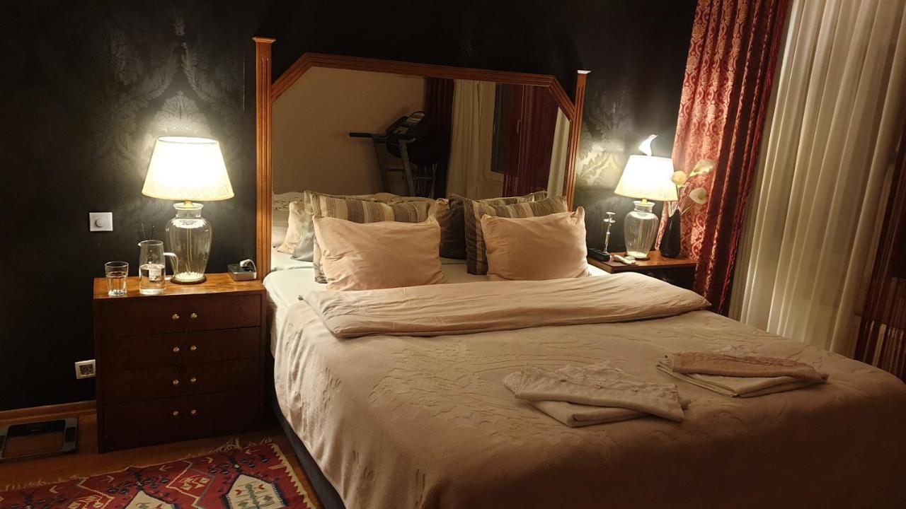 Pansiyon Luxe Next To Water Garden Open Mall, International Financial Center & Medical Center