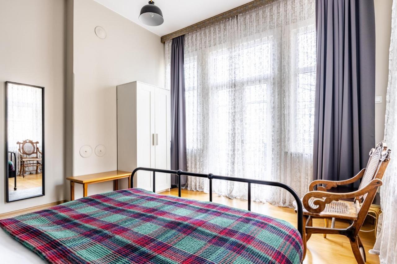 Apartment Flat With Balcony And Bosphorus View In Beyoglu Istanbul