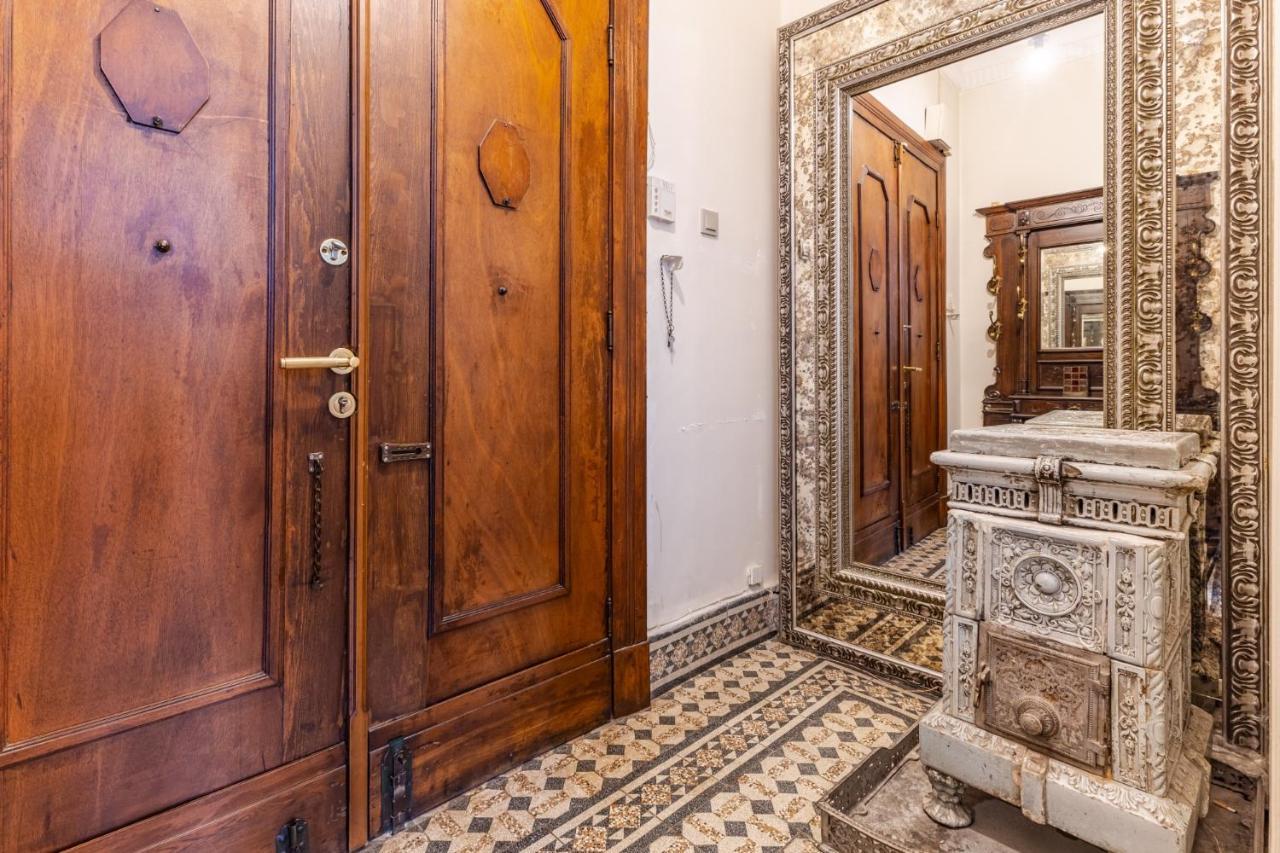Apartment Flat With Balcony And Bosphorus View In Beyoglu Istanbul
