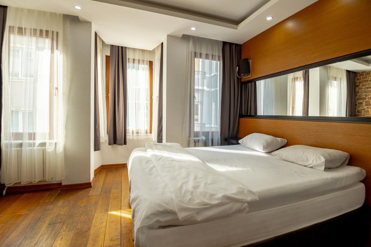 Xenia Taksim 3*