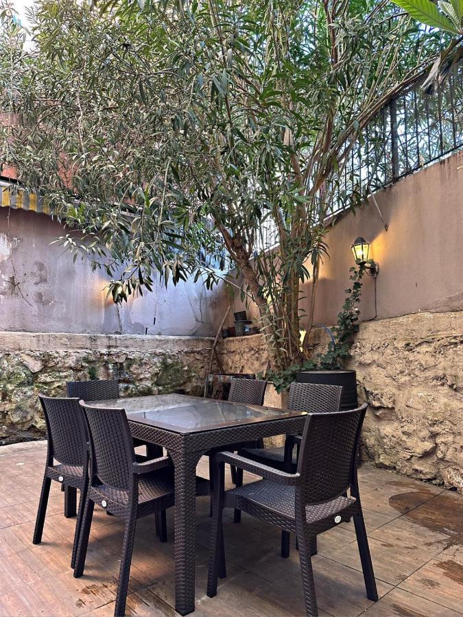 Cihangir Saracoglu Apartment