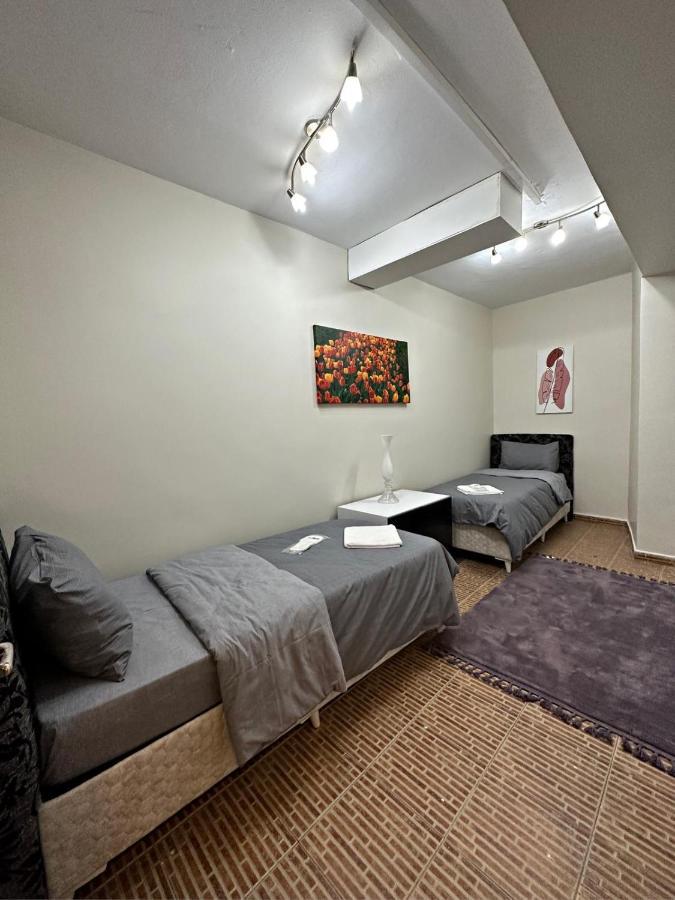 Cihangir Saracoglu Apartment