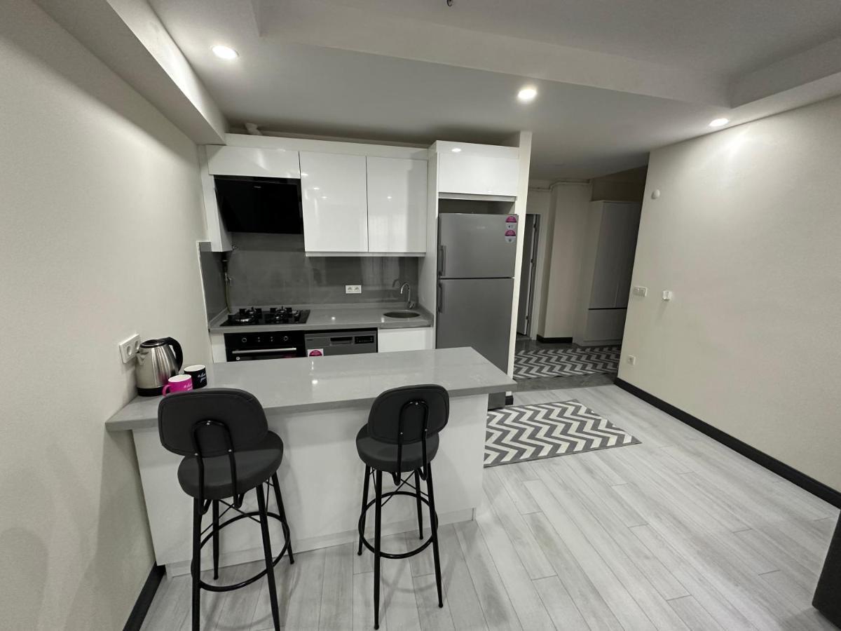 Rose Apartment *