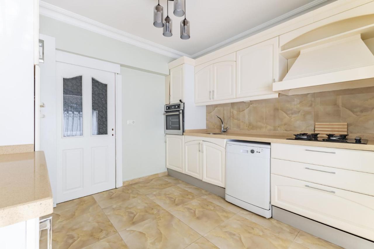 Fully Furnished Magnificent Flat In Uskudar Apartment Istanbul