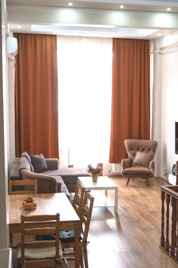 Apartment Garden Duplex With Netflix Close To Taksim,bomonti Istanbul