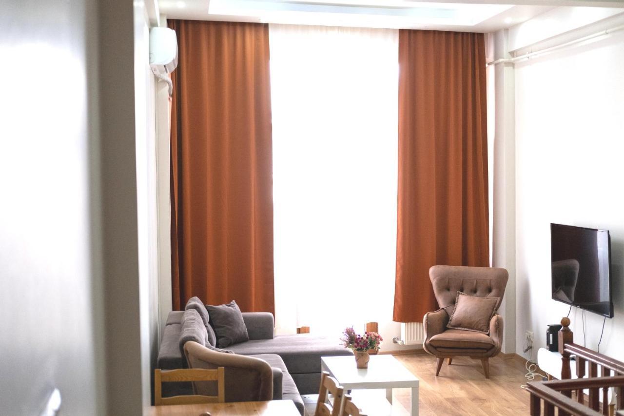 Garden Duplex With Netflix Close To Taksim,bomonti Apartment *