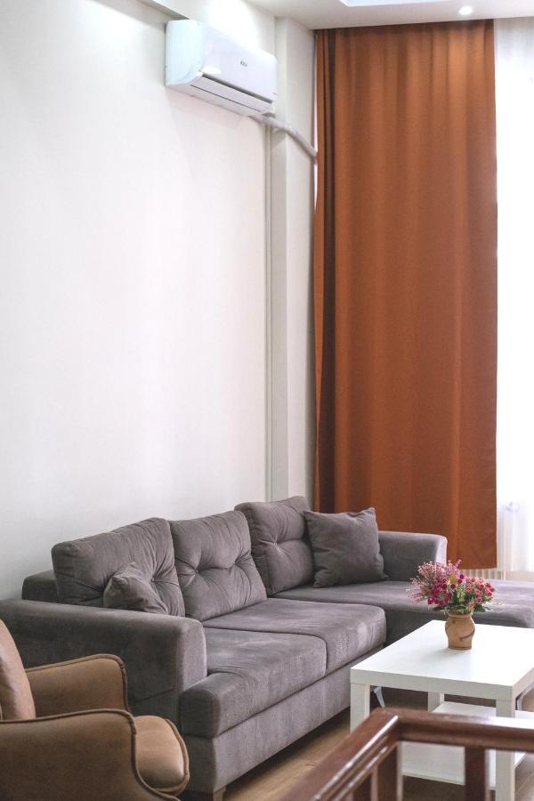 Garden Duplex With Netflix Close To Taksim,bomonti