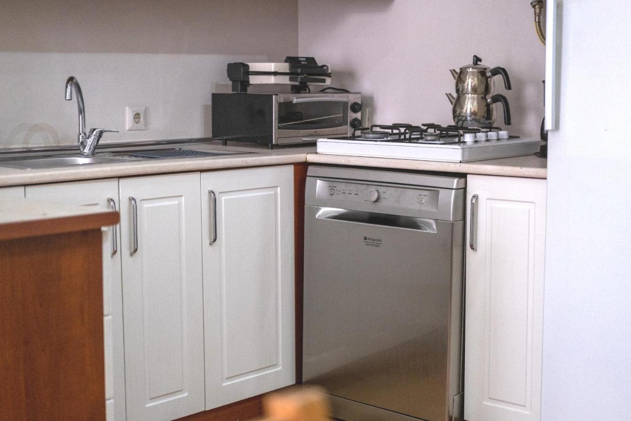Garden Duplex With Netflix Close To Taksim,bomonti Apartment Istanbul