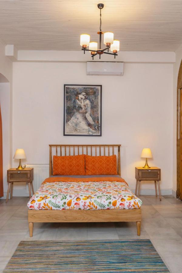 9 Pera Apartment