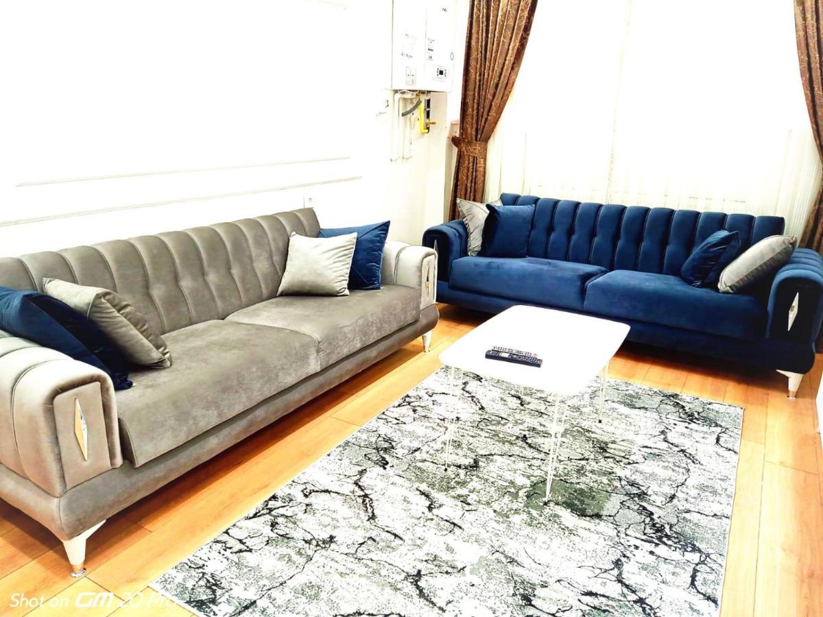 Colorist Apartment *
