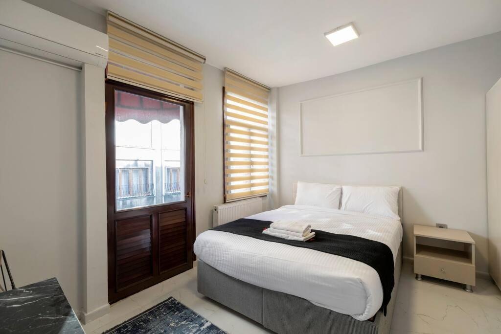 Apartment Cozy & Comfy Studio At Beyoglu - 41