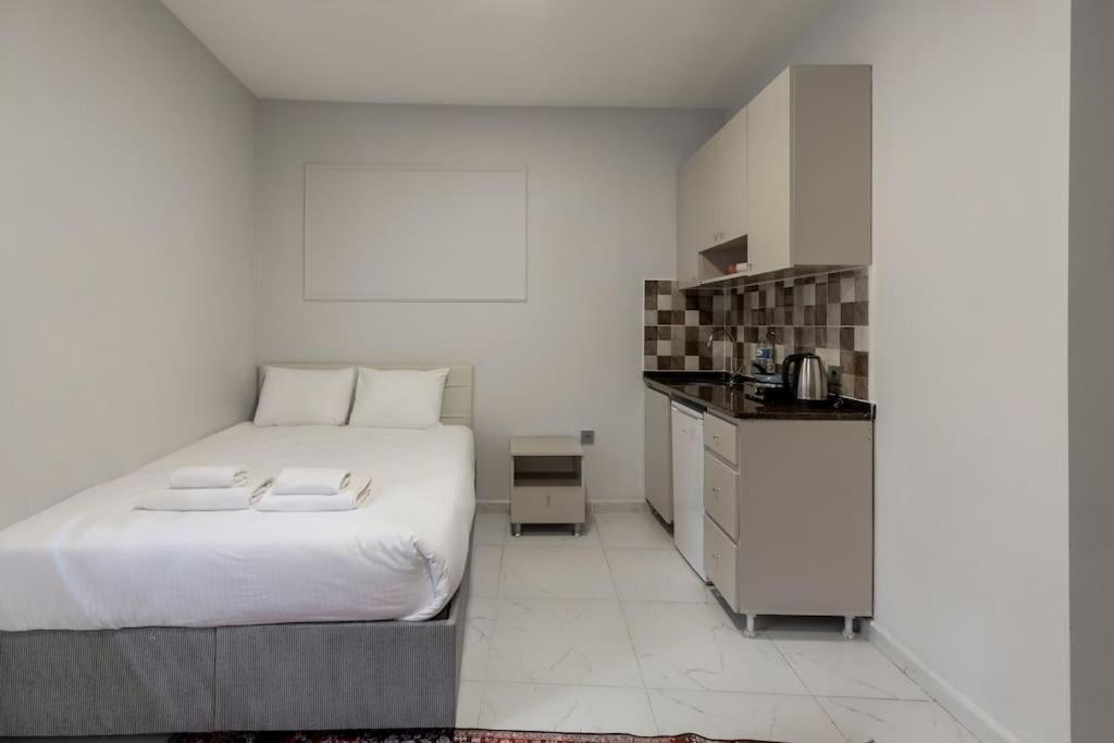 Cozy & Comfy Studio At Beyoglu - 62 Apartment