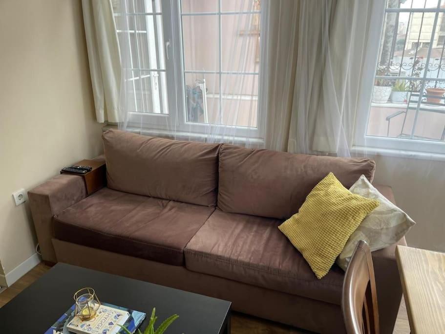 Terrace Flat In The Kadikoy Center Apartment *