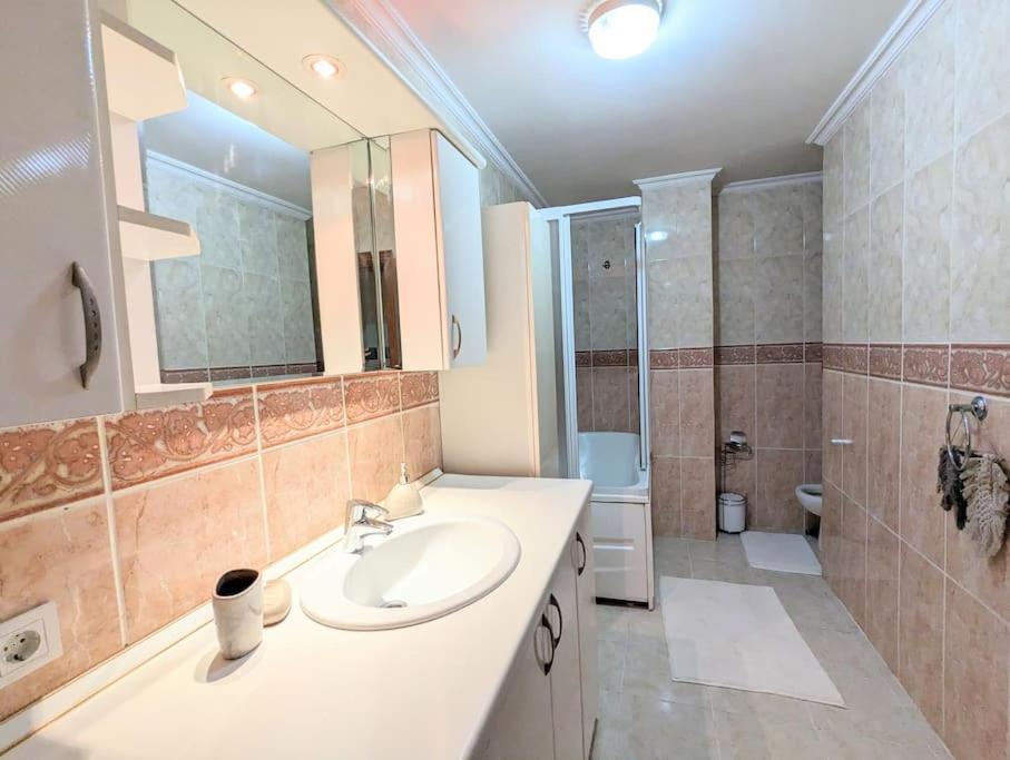 Superb & Elegant 3-bedroom Apt, Osmanbey Apartment Istanbul