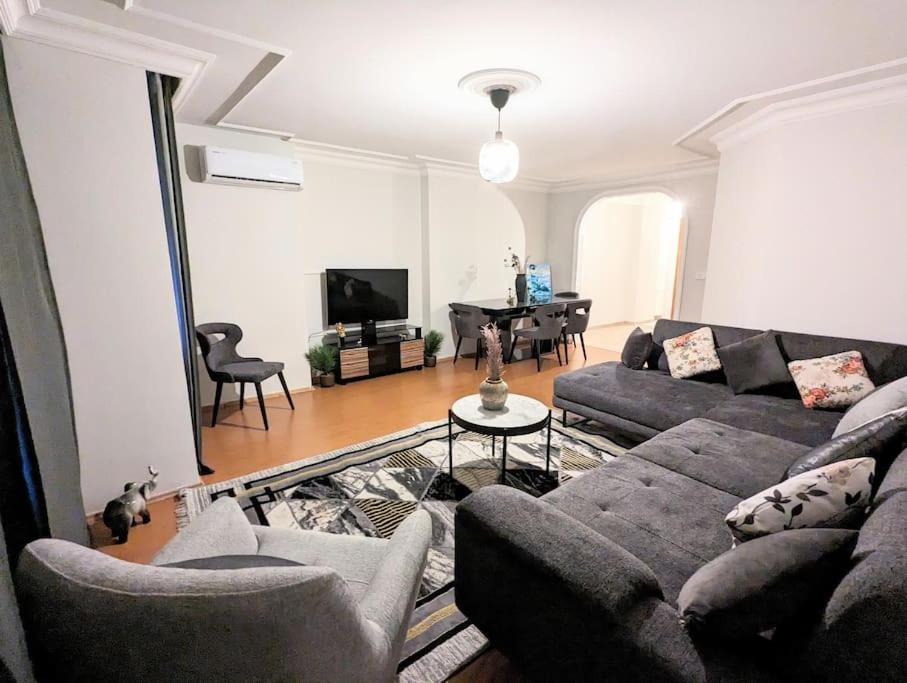 Superb & Elegant 3-bedroom Apt, Osmanbey * Istanbul