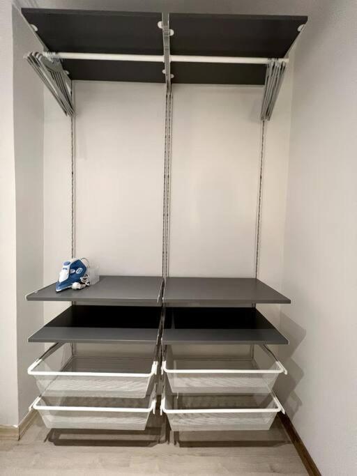 Apartment Cozy 2br Renovated 1 Min To Metro