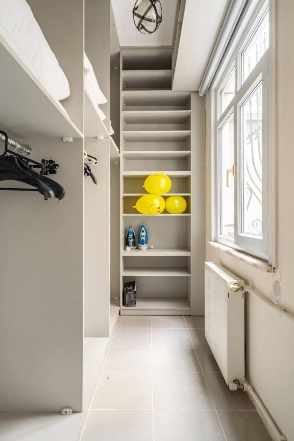 Sleek Apartment Istanbul
