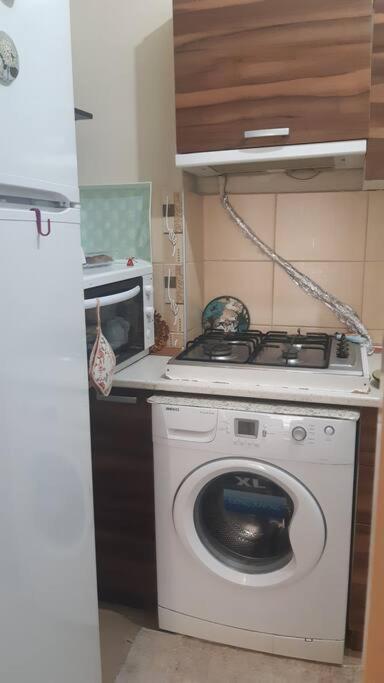 Apartment Cosy And Fully Furnished 2 Bedroom