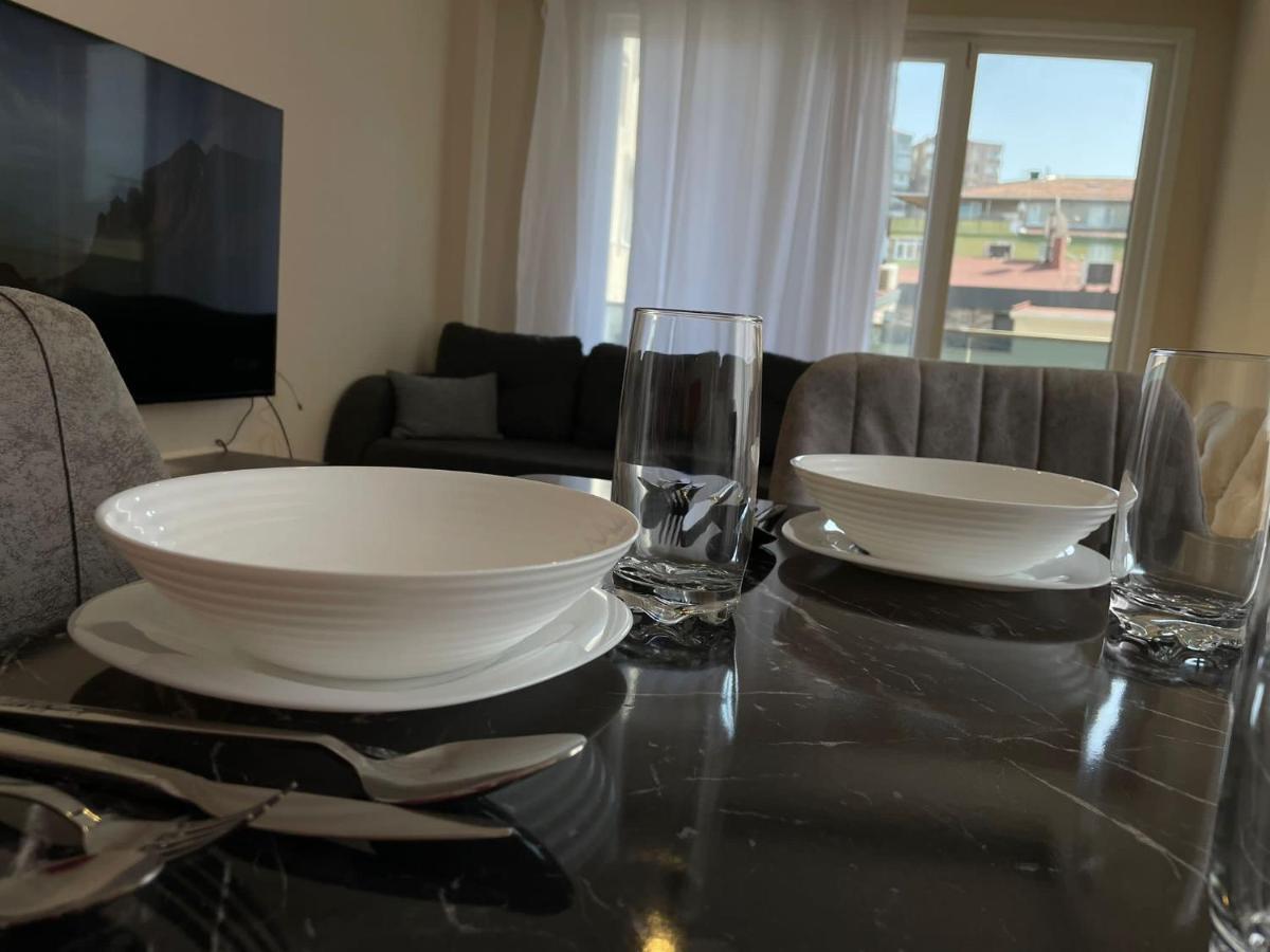 Apartment Trump Tower - Cevahir Shopping Center - Sisli Metro Iki Yatak Odali Klimali Tuem Daire Istanbul