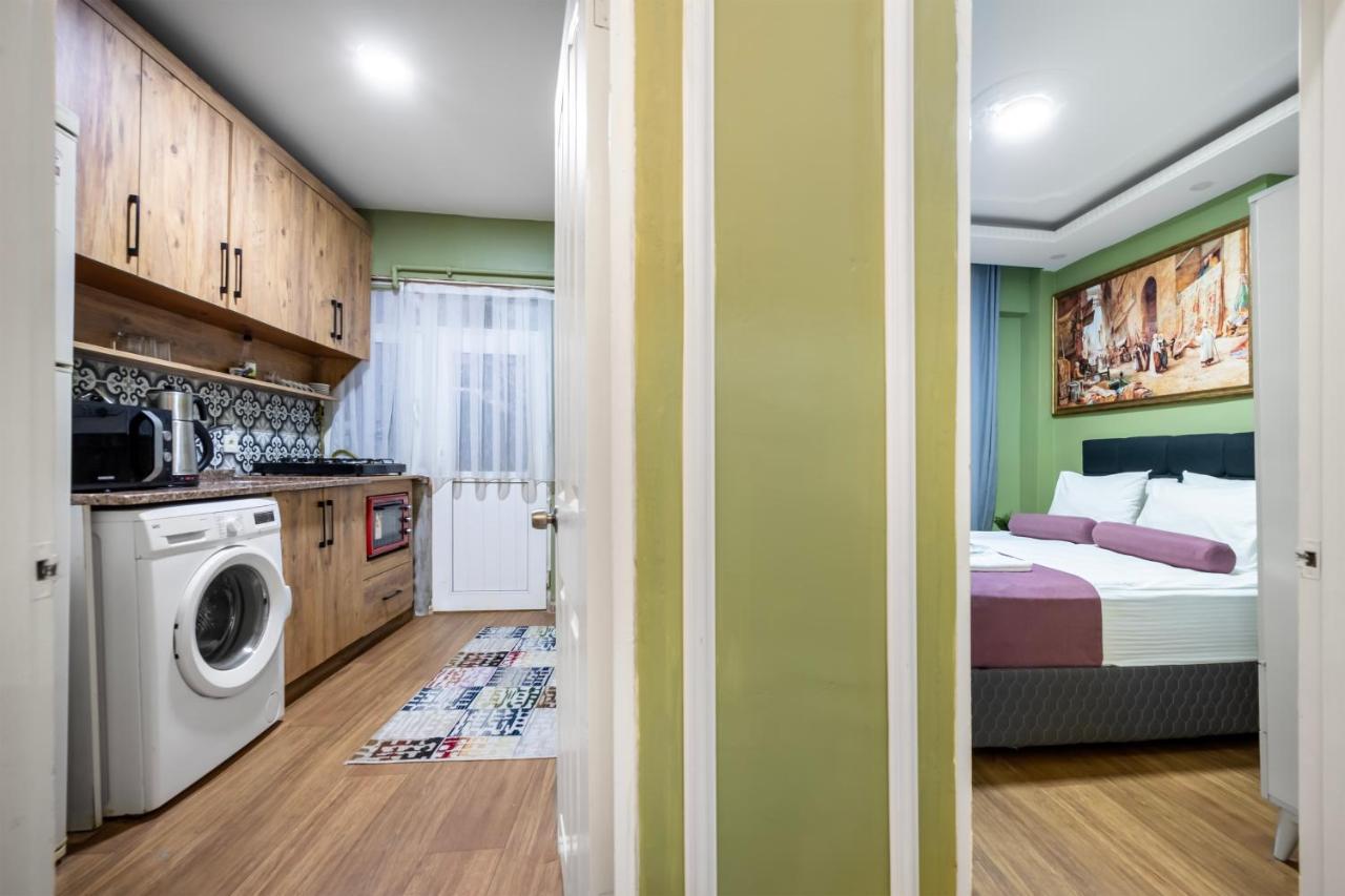 Secret Garden - Basement Apartment