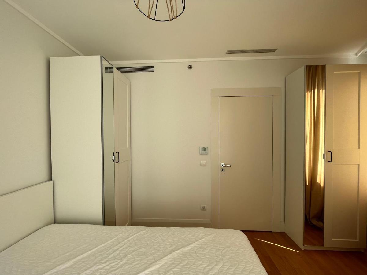 Luxury With Pool In The Center Of Apartment Istanbul