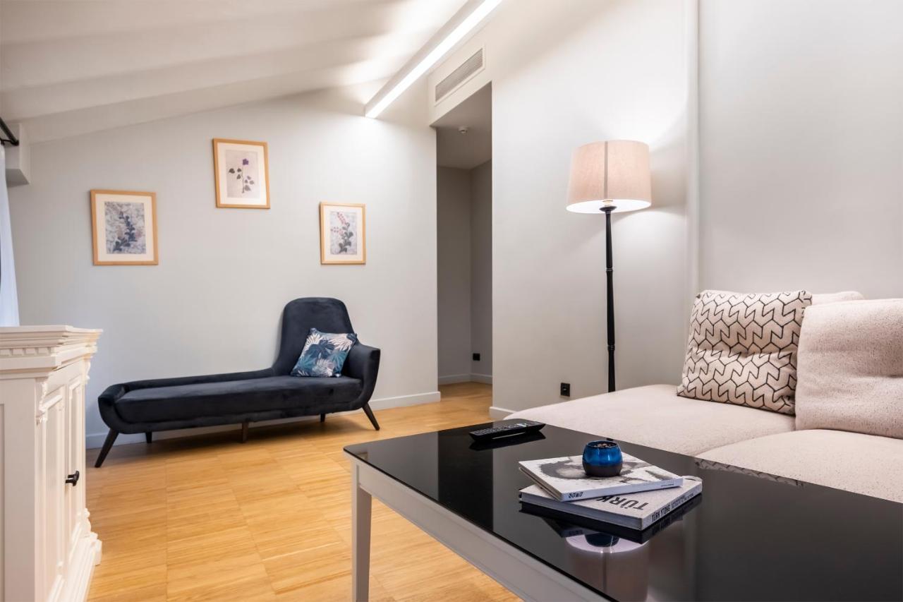 Luxury Flat In Galata Apartment