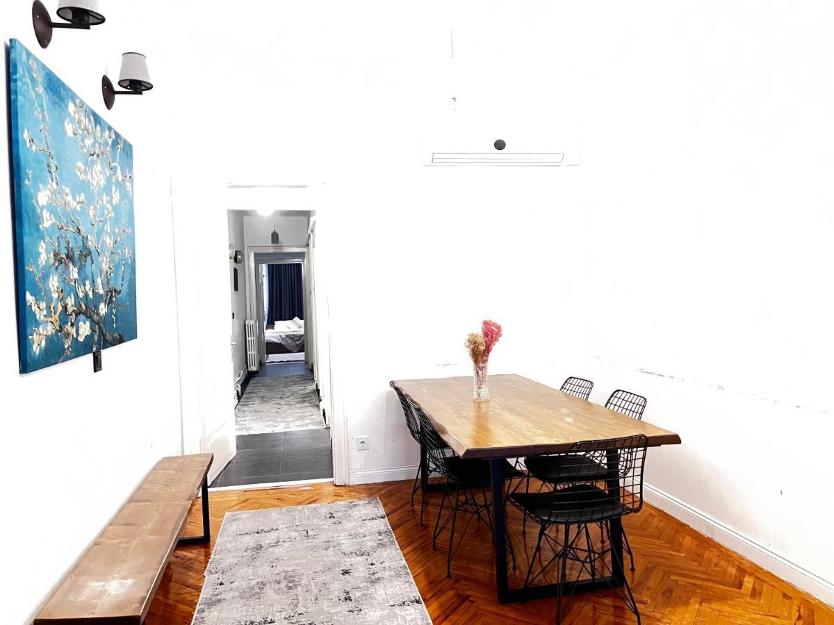 Apartment Spacious Family Flat , 3br, 2ba