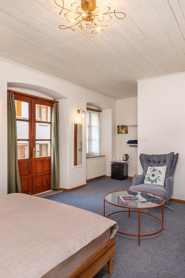 Apartment 9 Pera *