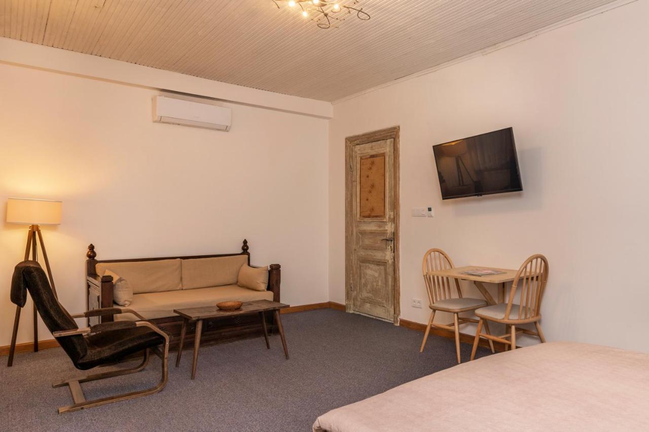 Apartment 9 Pera *