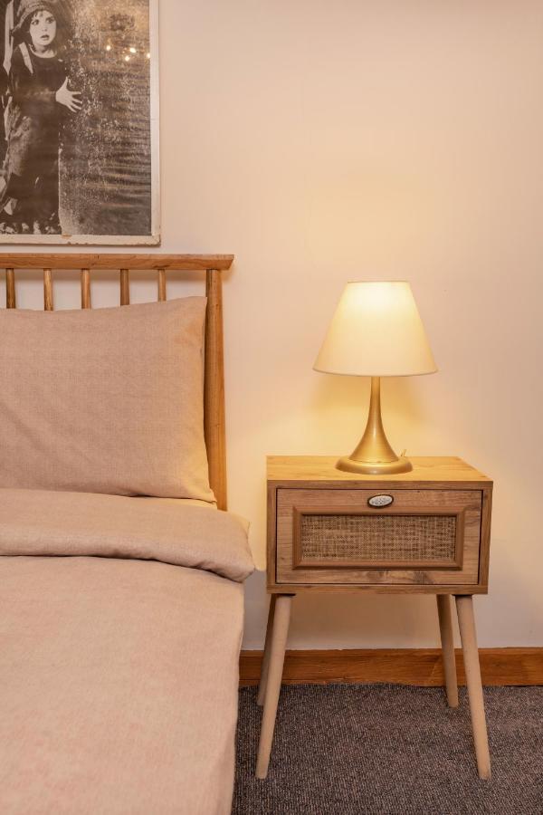Apartment 9 Pera *