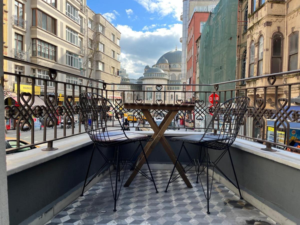 Cordis Apartment