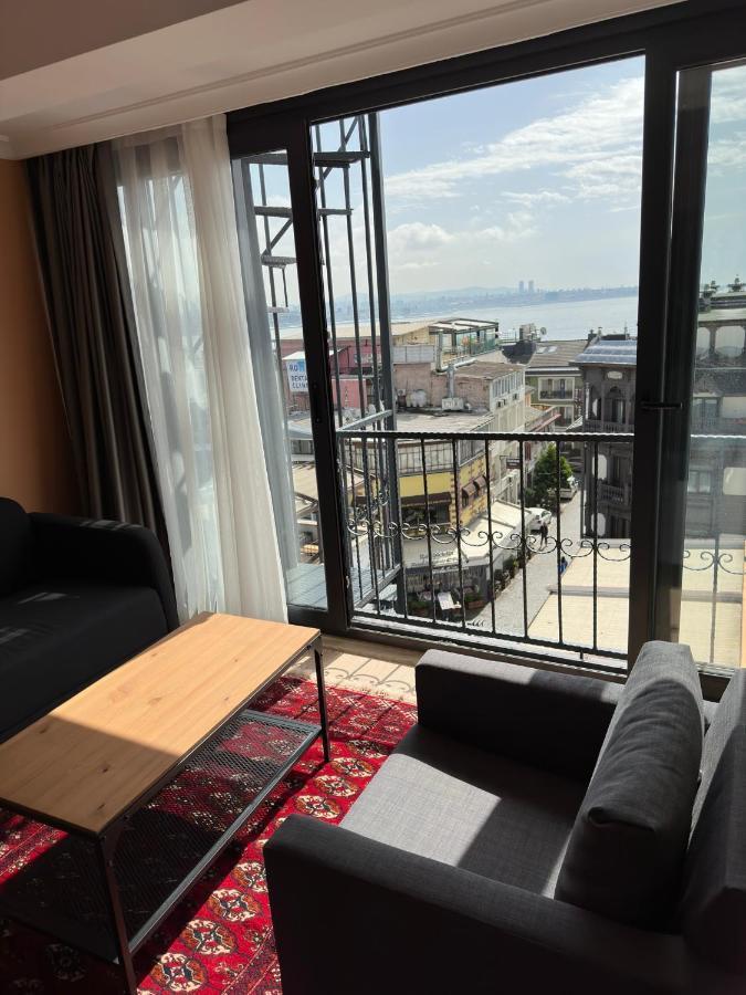 Terrace 3*