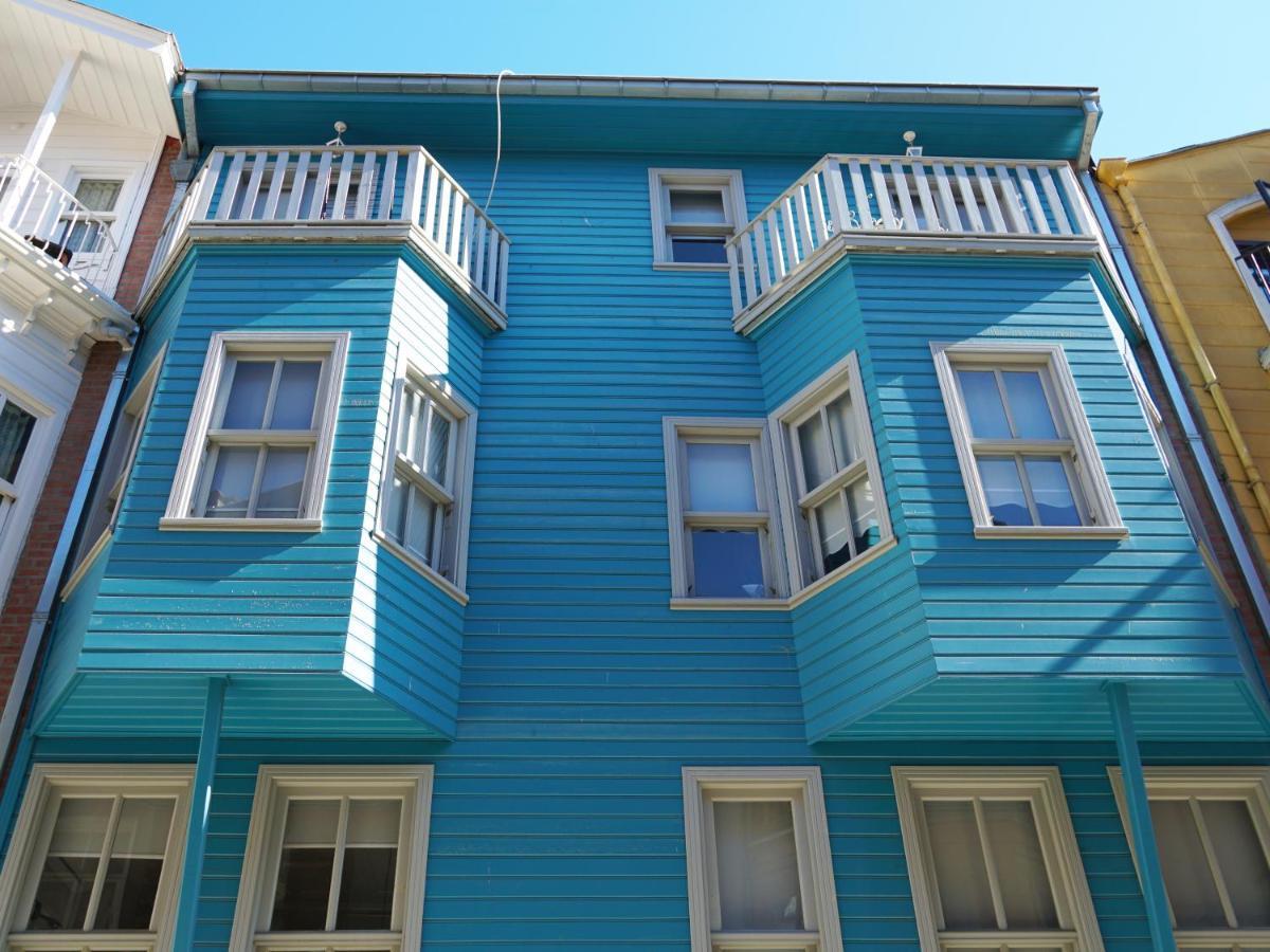 Tilas - In 19th Century Wooden Townhouse,kadikoy