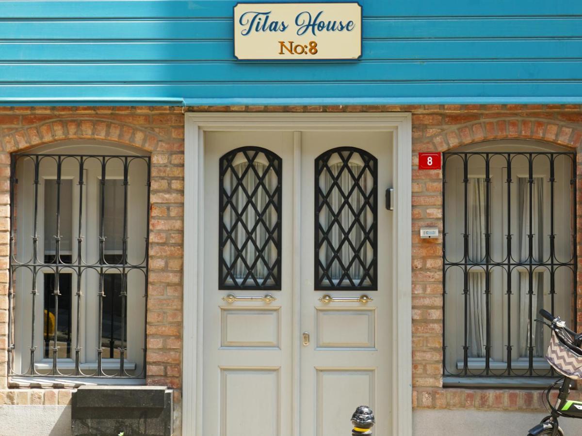 Tilas - In 19th Century Wooden Townhouse,kadikoy *