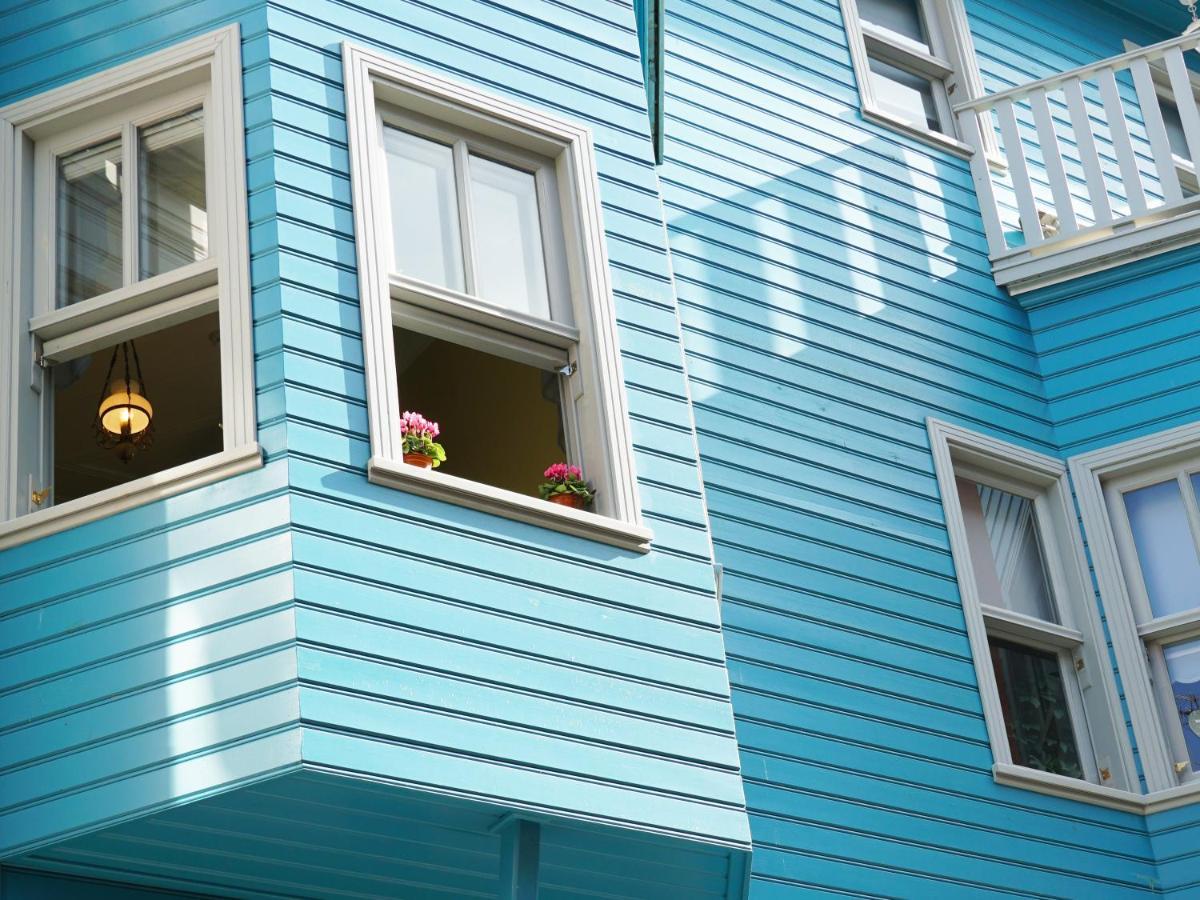 Tilas - In 19th Century Wooden Townhouse,kadikoy