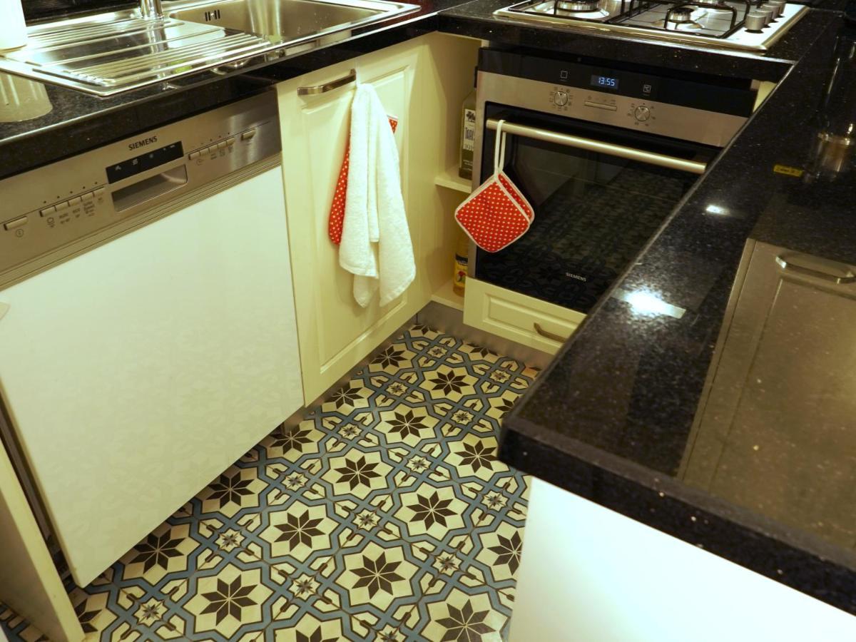 Hotel Tilas - In 19th Century Wooden Townhouse,kadikoy *