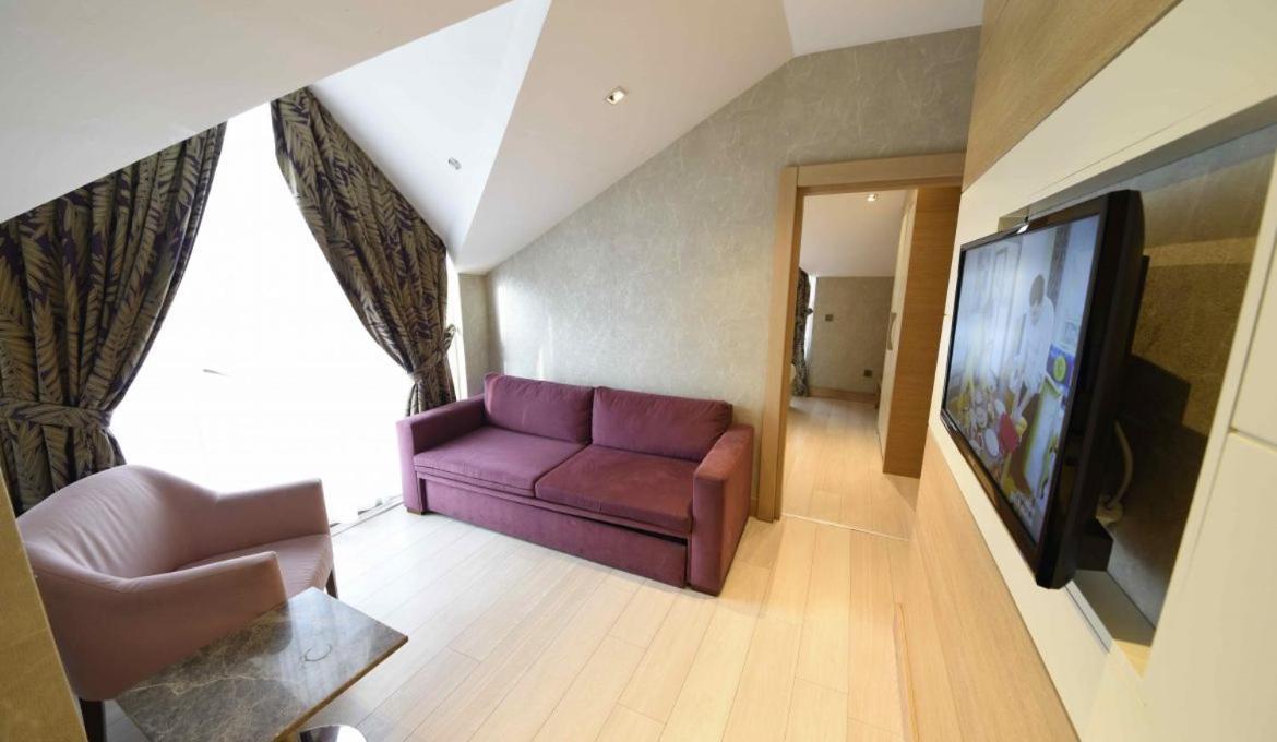 Le Mirage Hotel