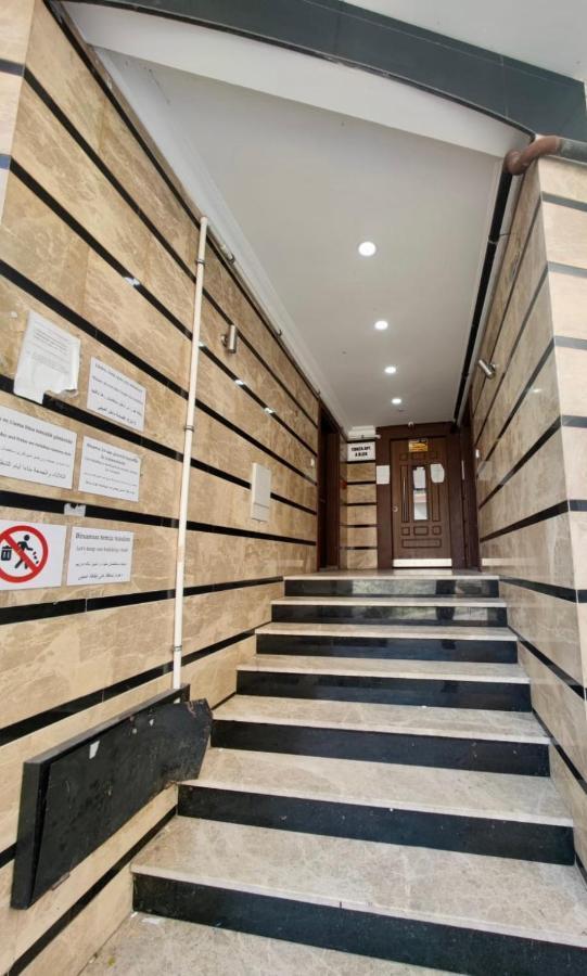 Trump Tower - Cevahir Shopping Center - Sisli Metro Iki Yatak Odali Klimali Tuem Daire Apartment