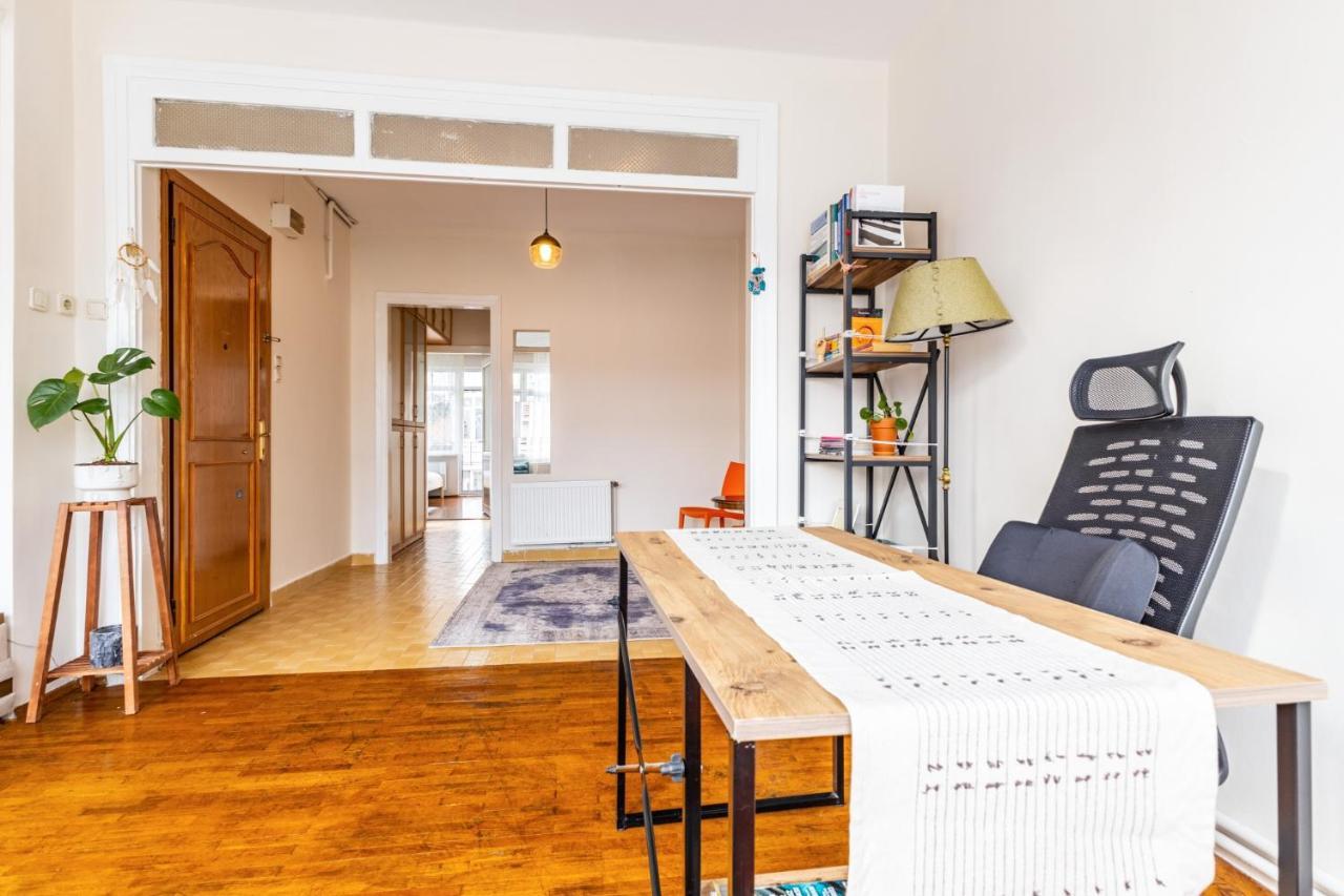 Furnished And Spacious Flat In Central Kadikoy