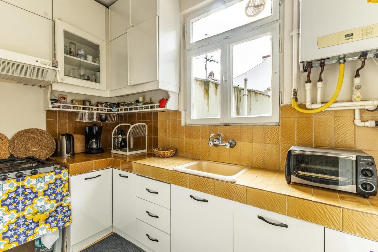 Furnished And Spacious Flat In Central Kadikoy Apartment
