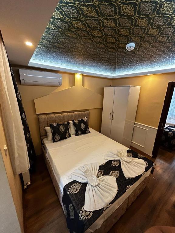 Enes & Suites