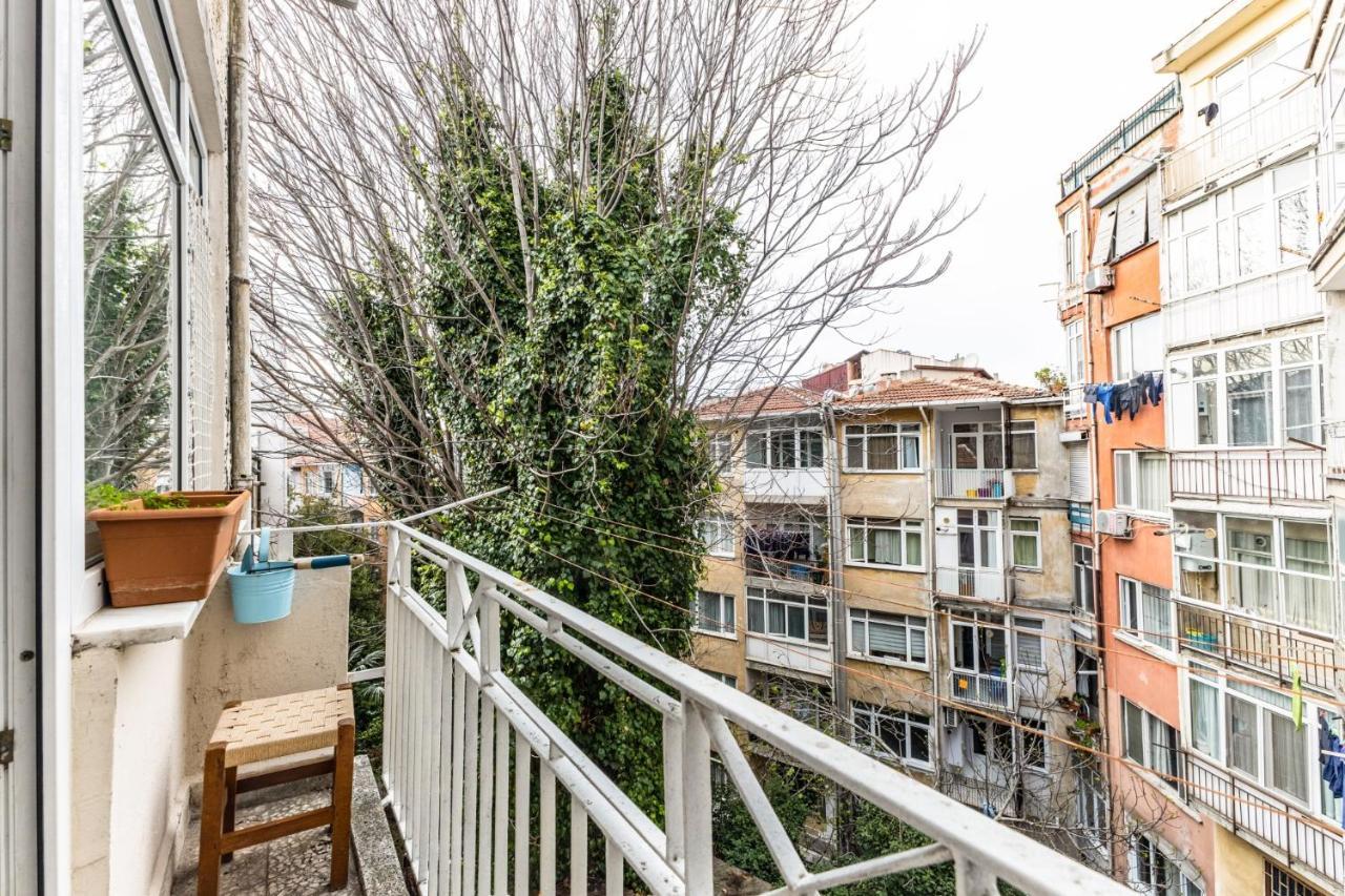 Furnished And Spacious Flat In Central Kadikoy *