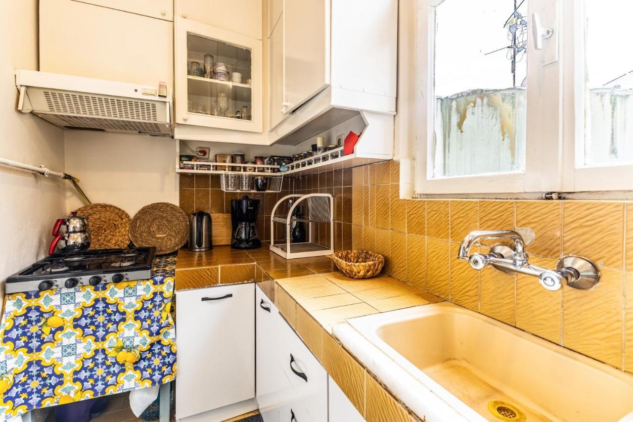 Furnished And Spacious Flat In Central Kadikoy