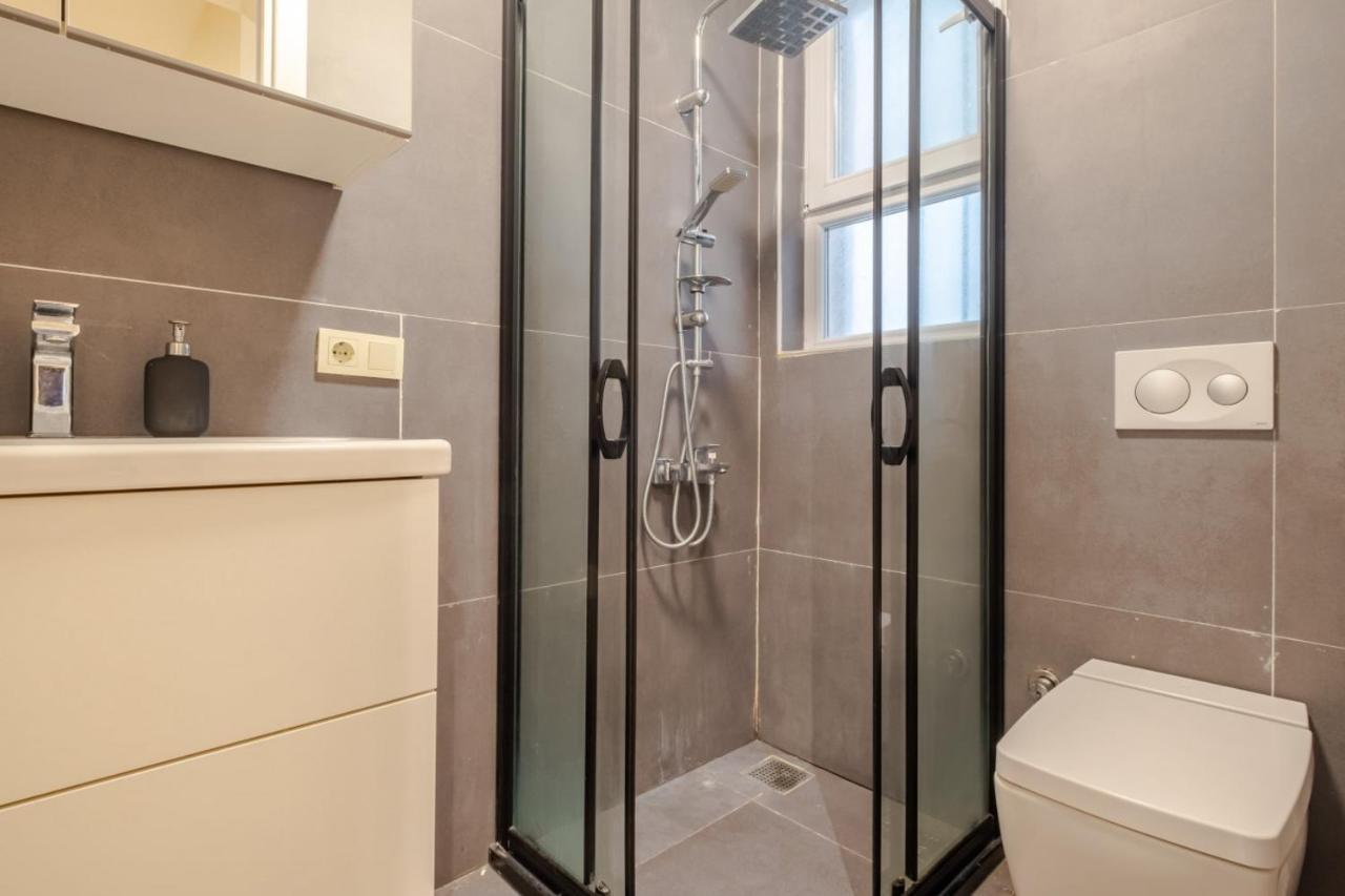 Comfortable Flat In The Heart Of Beyoglu Apartment