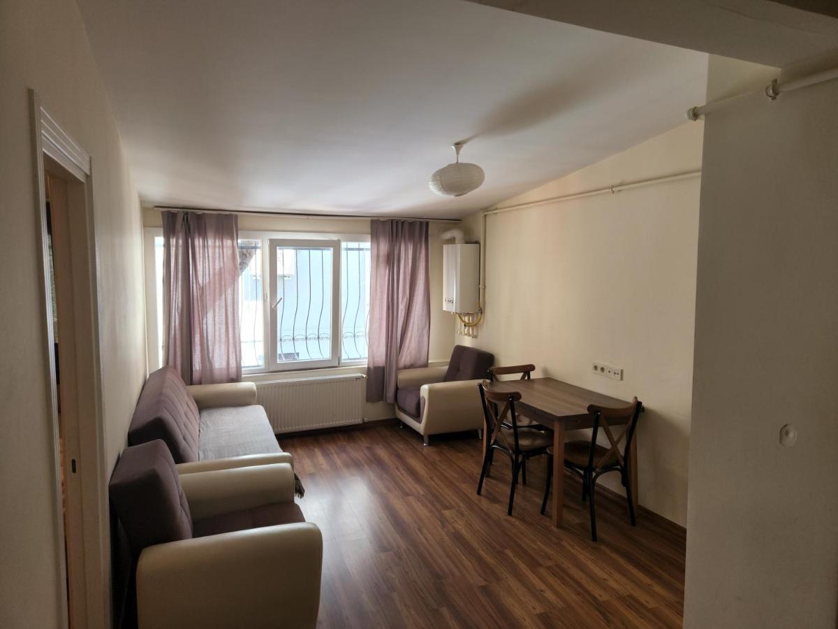 Taila * İstanbul